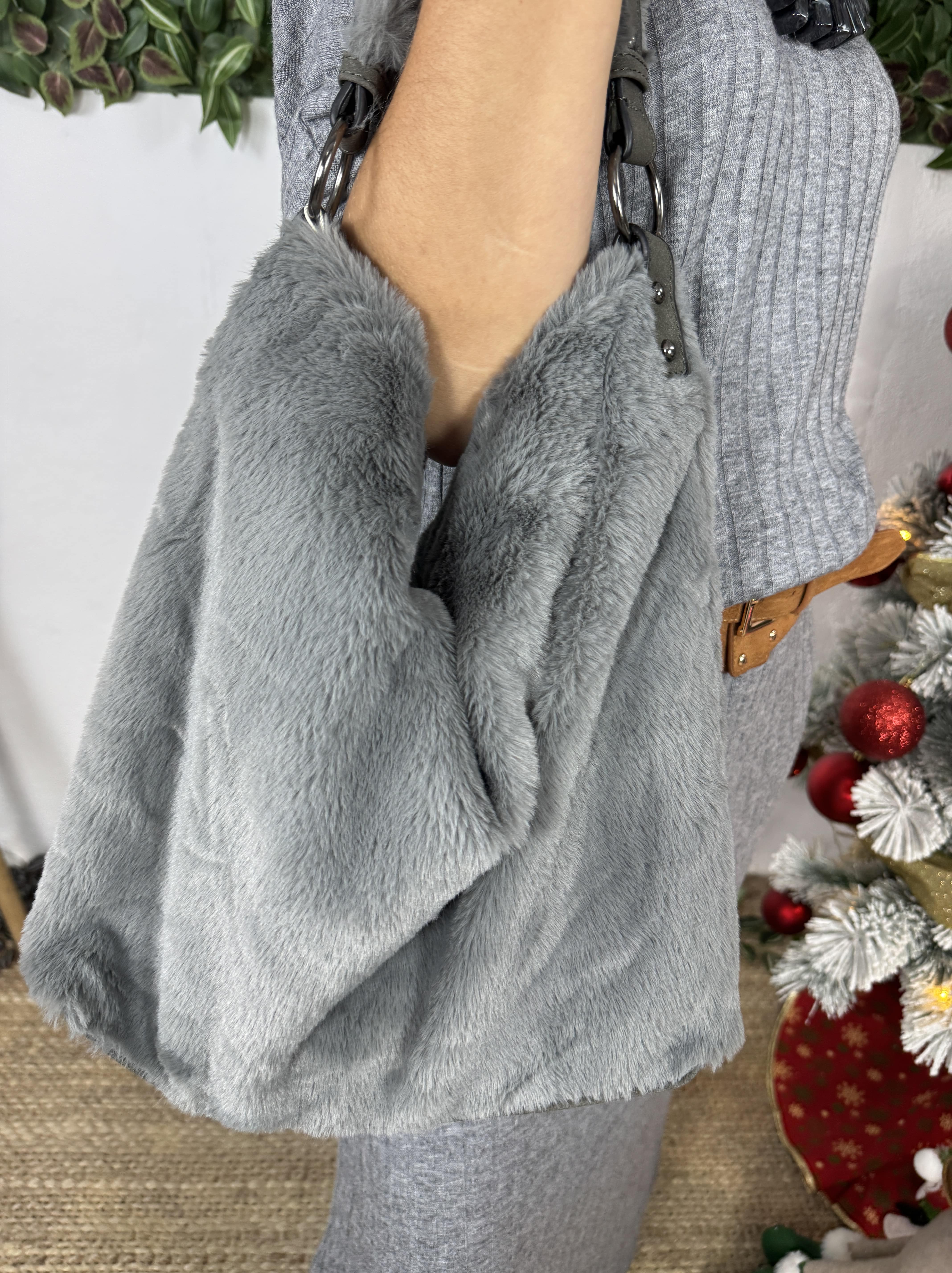 BOLSO PELUCHE - Image 4