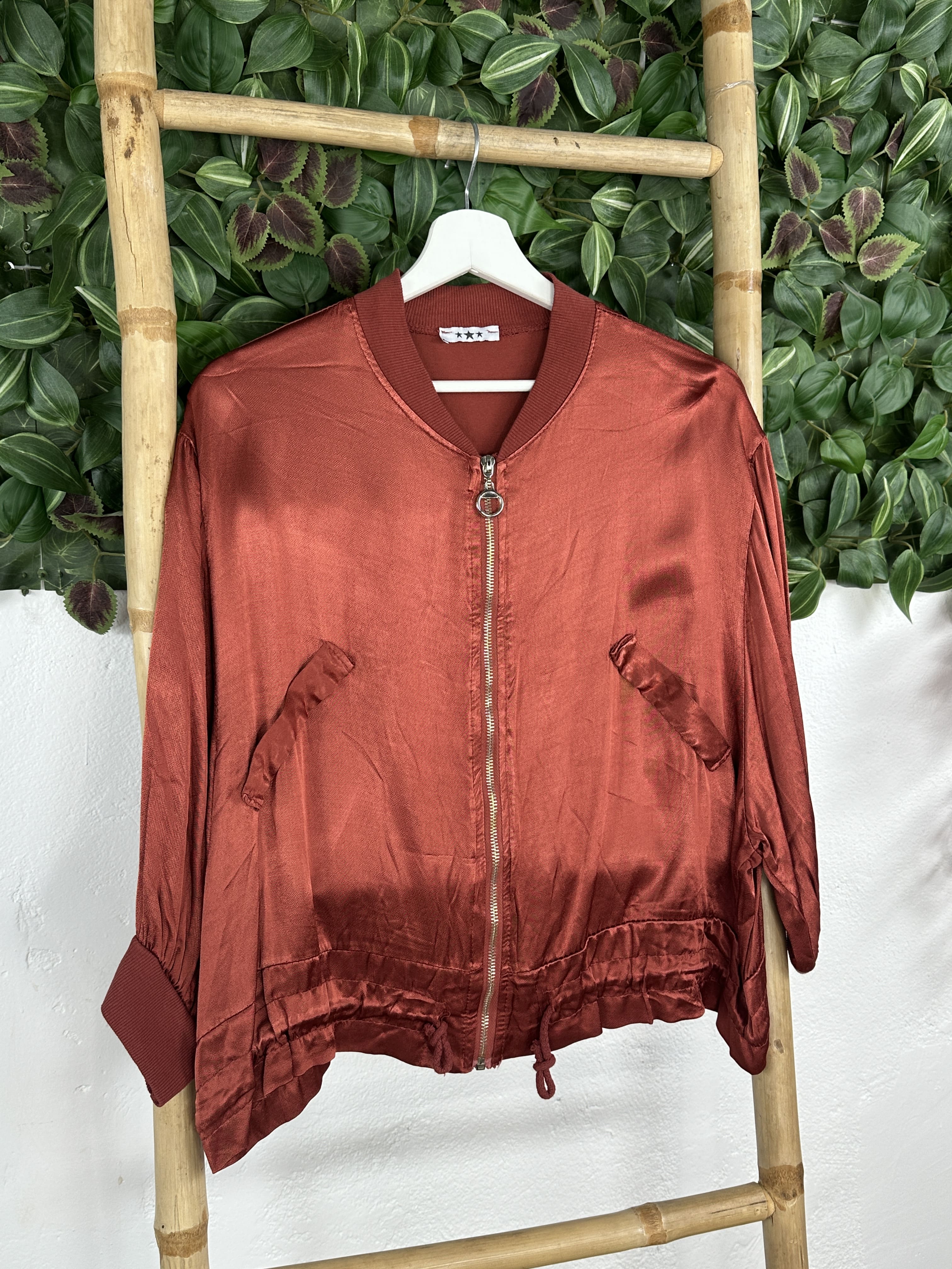 BOMBER SATINADA CORDÓN - Image 9