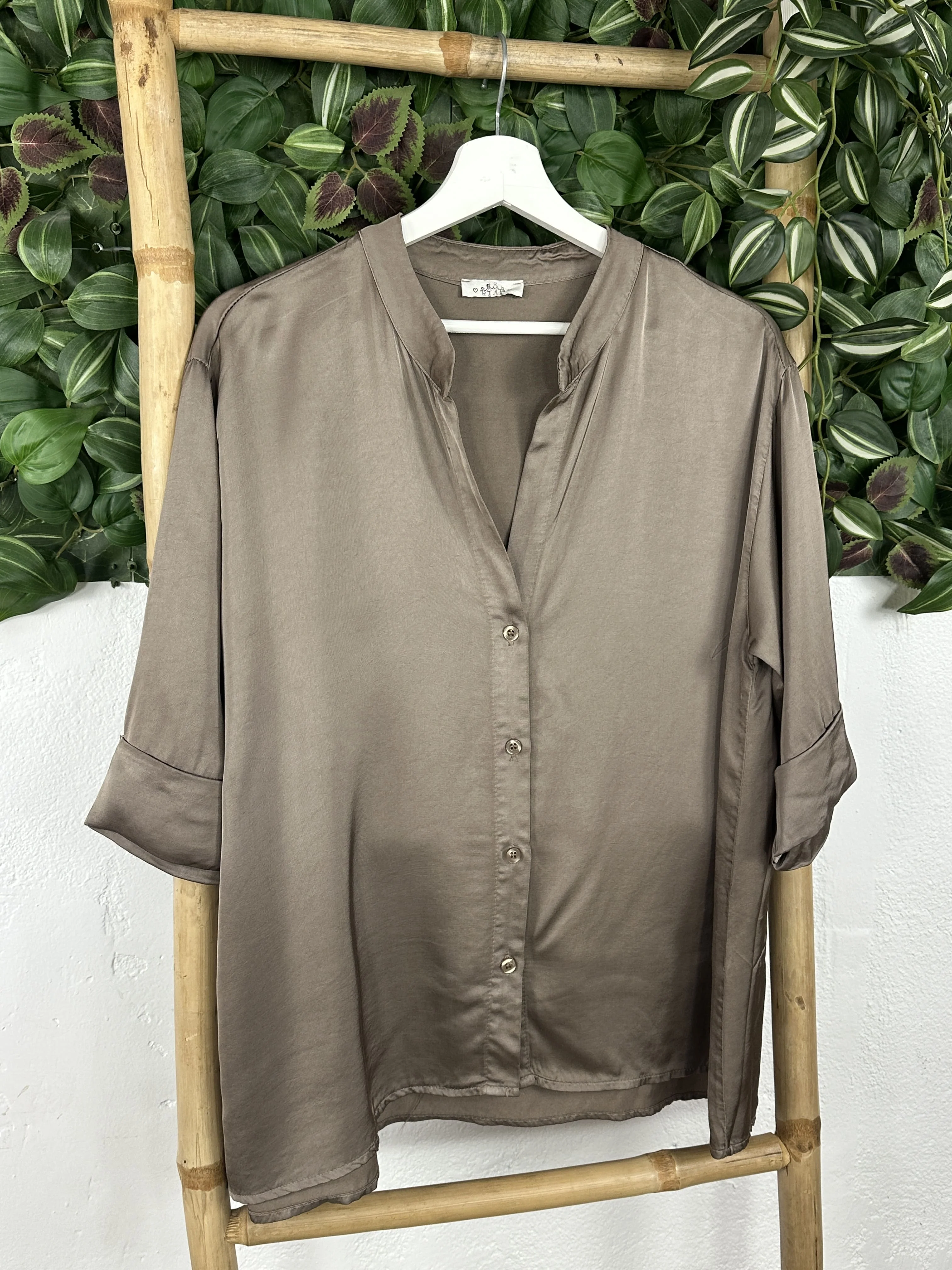 CAMISA SATINADA CUELLO MAO - Image 9