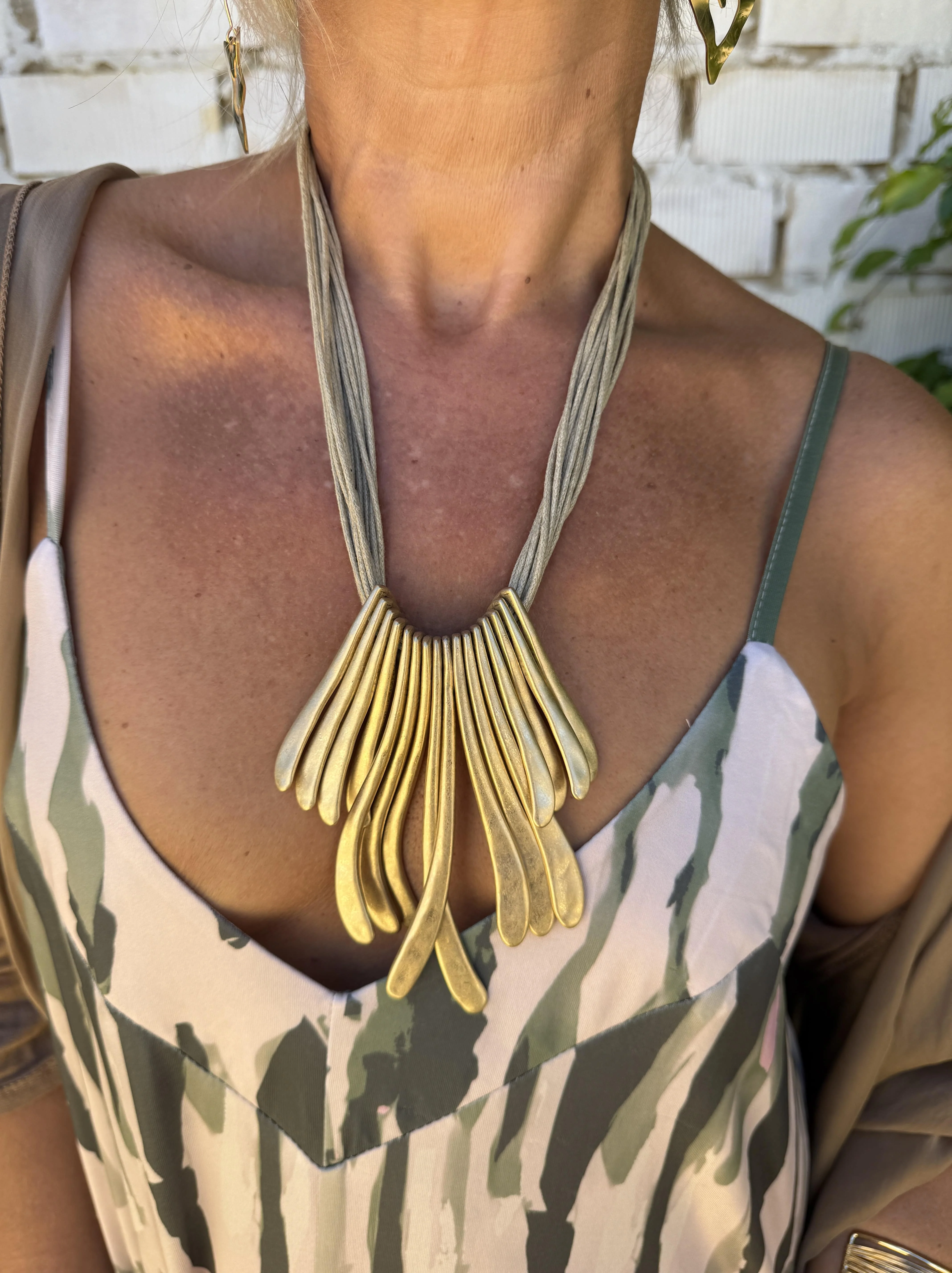 COLLAR COLA RATÓN PÉTALOS - Image 6