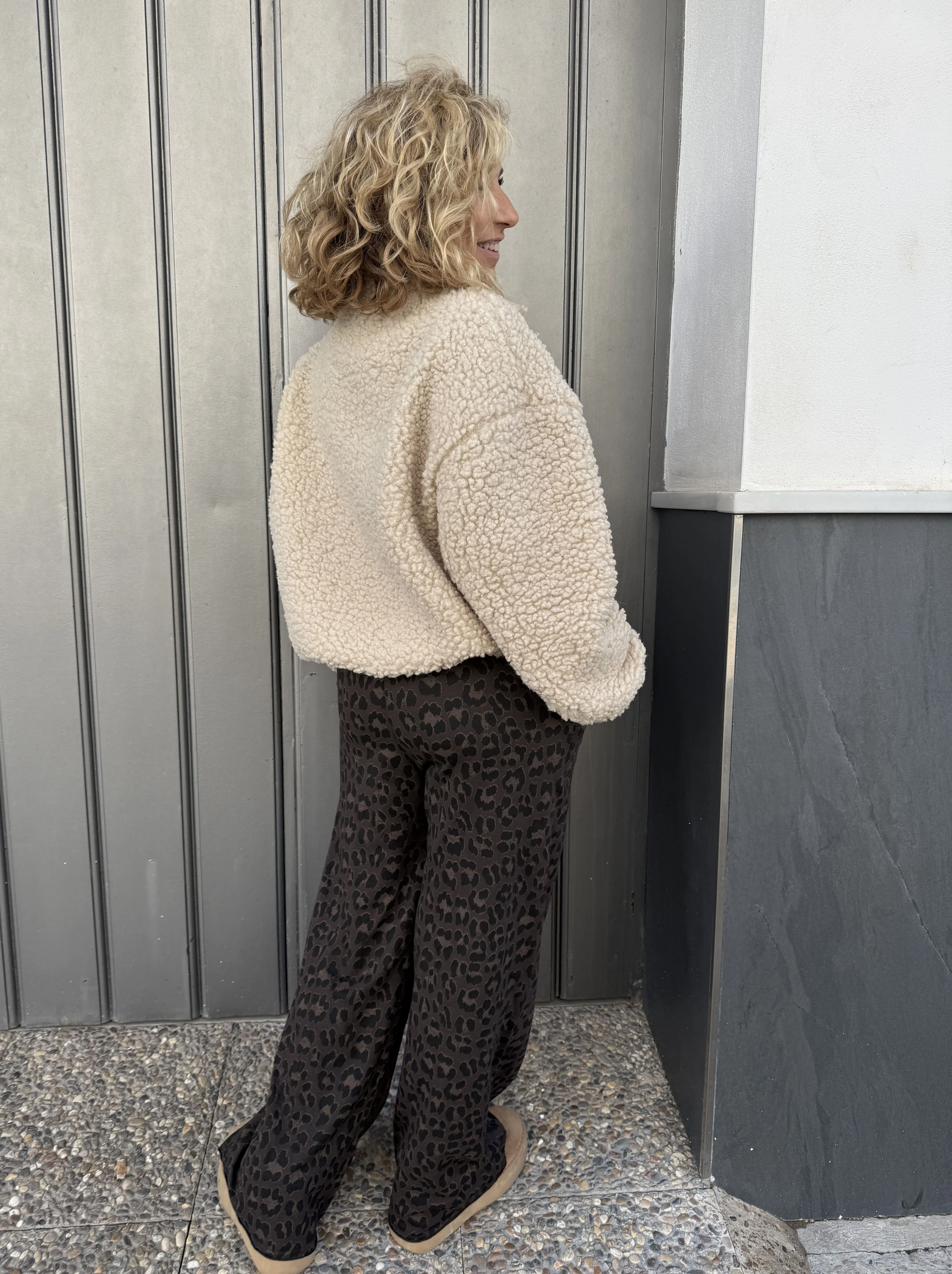 PANTALÓN CHÁNDAL LEOPARDO - Image 4