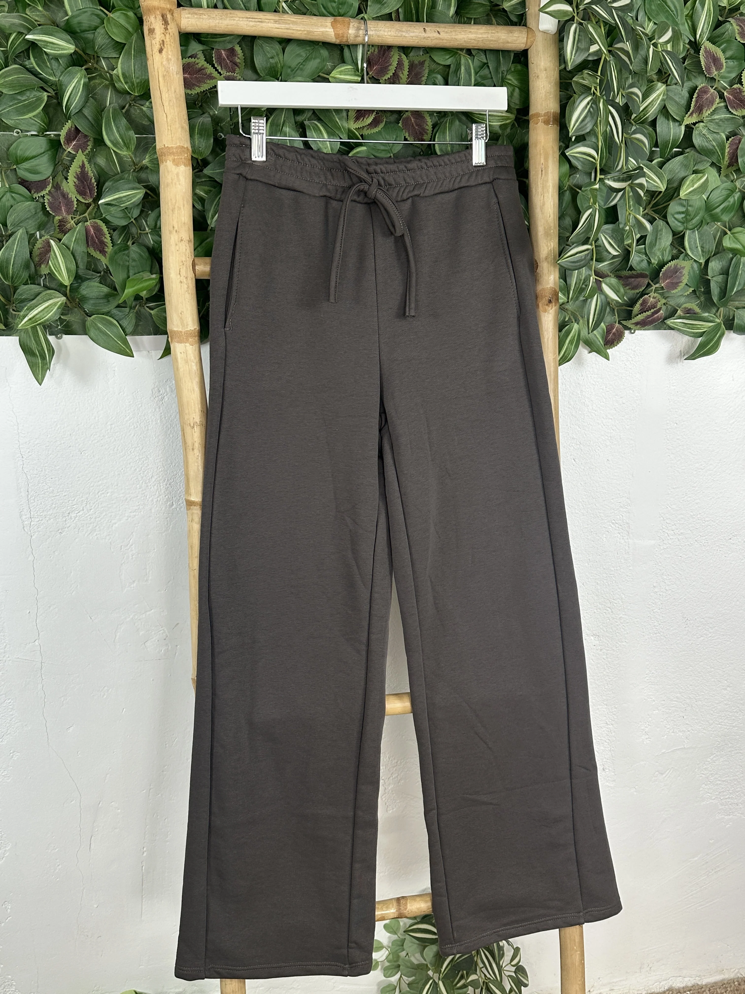 PANTALÓN DE CHANDAL TIMI - Image 9