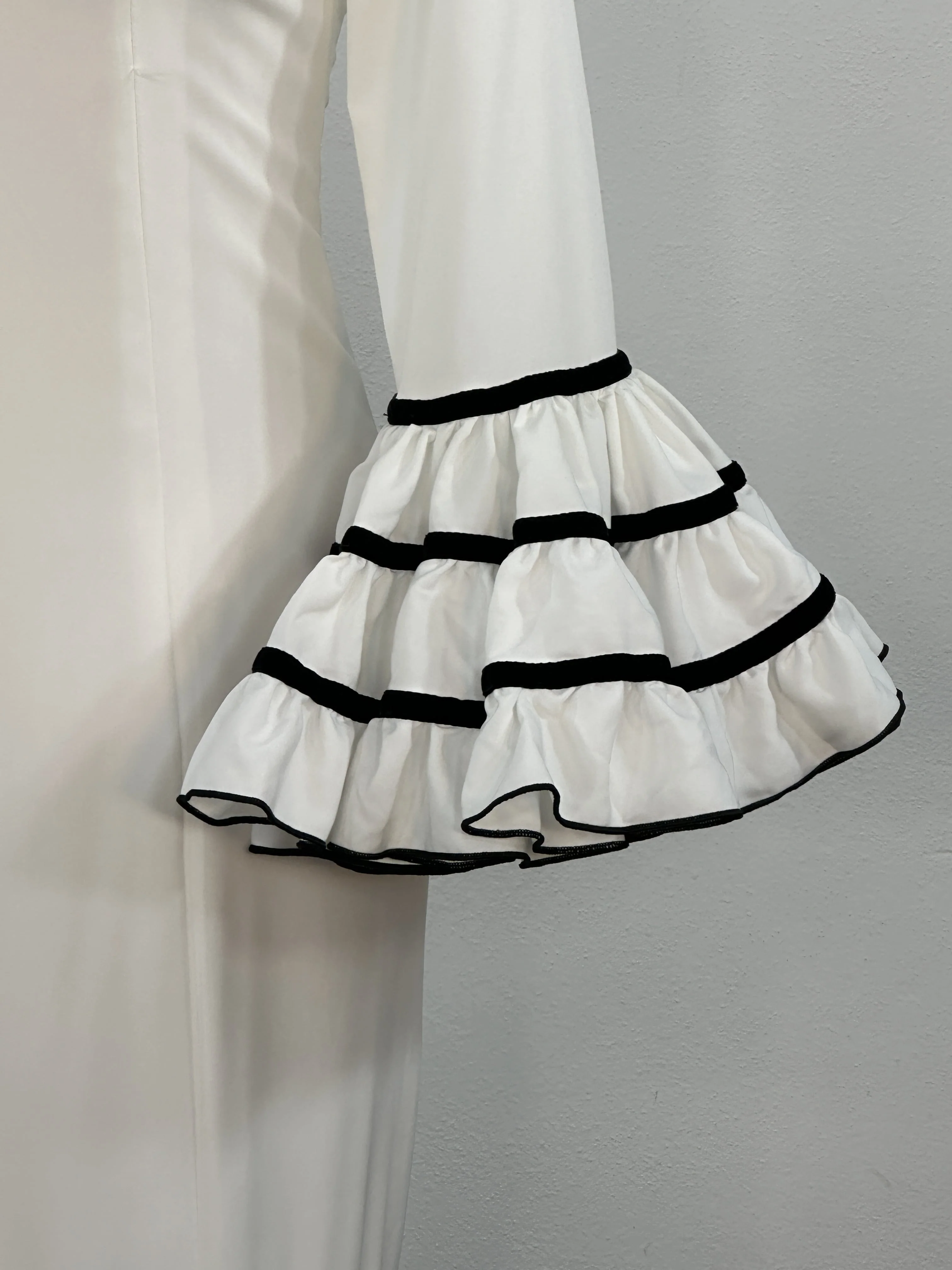 TRAJE CANASTERO LISO - Image 8